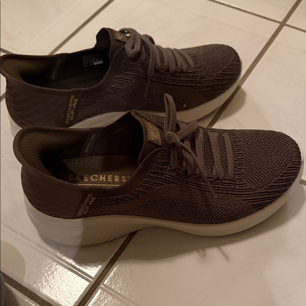 Skechers Women's Brown Knit Athletic Shoes